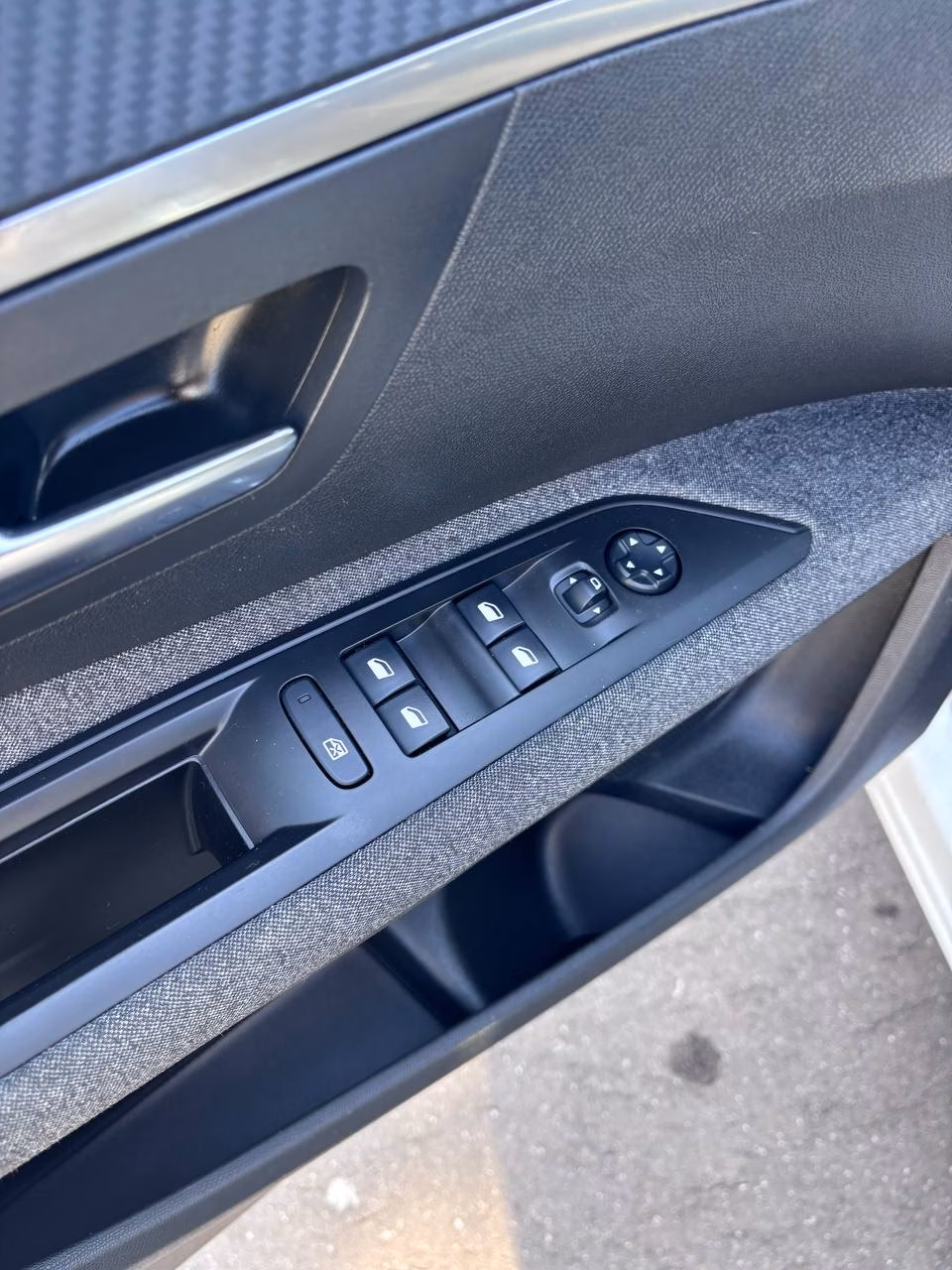 Peugeot 5008 фото 6
