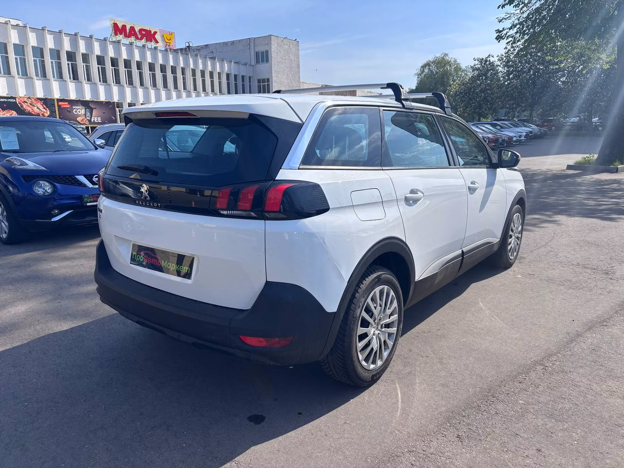 Peugeot 5008 фото 3