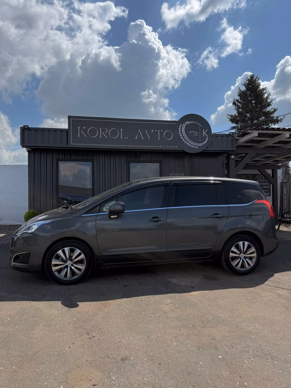 Peugeot 5008 фото 7