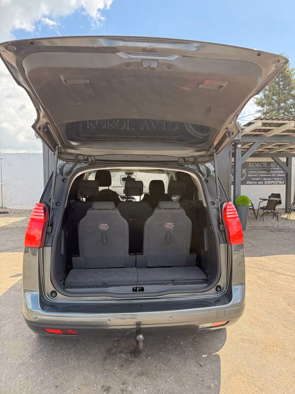 Peugeot 5008 фото 12