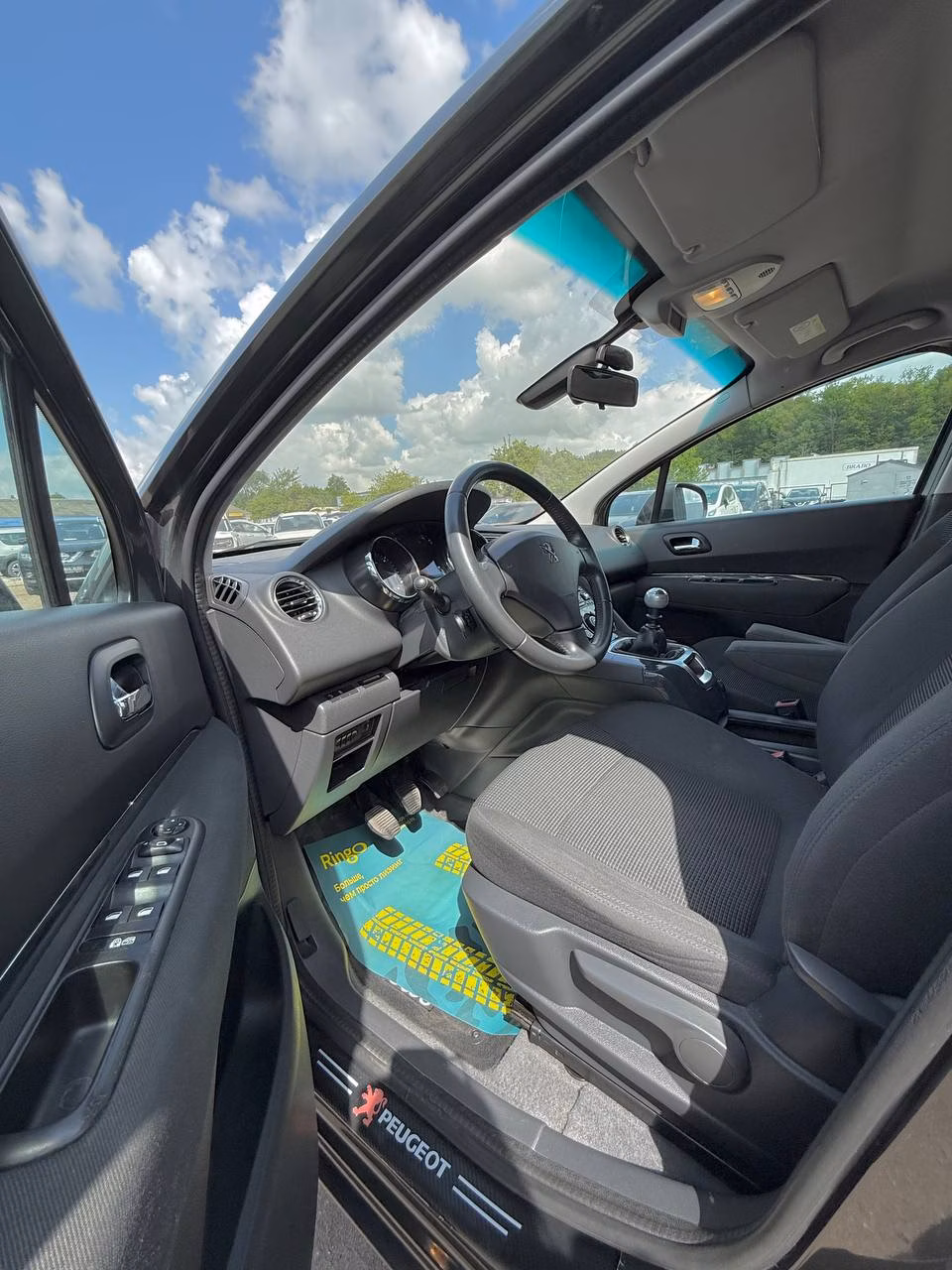 Peugeot 5008 фото 13