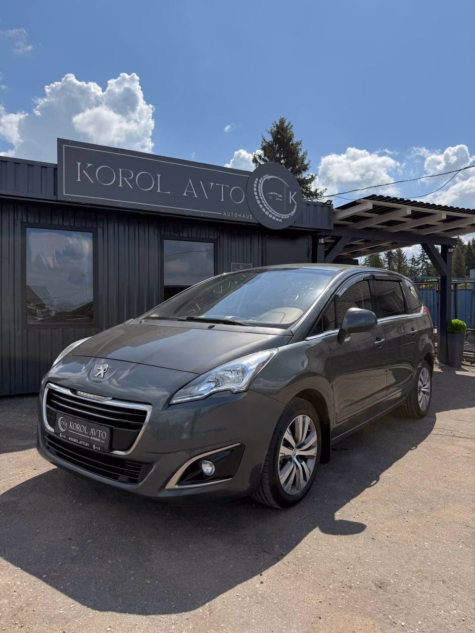 Peugeot 5008 фото 2