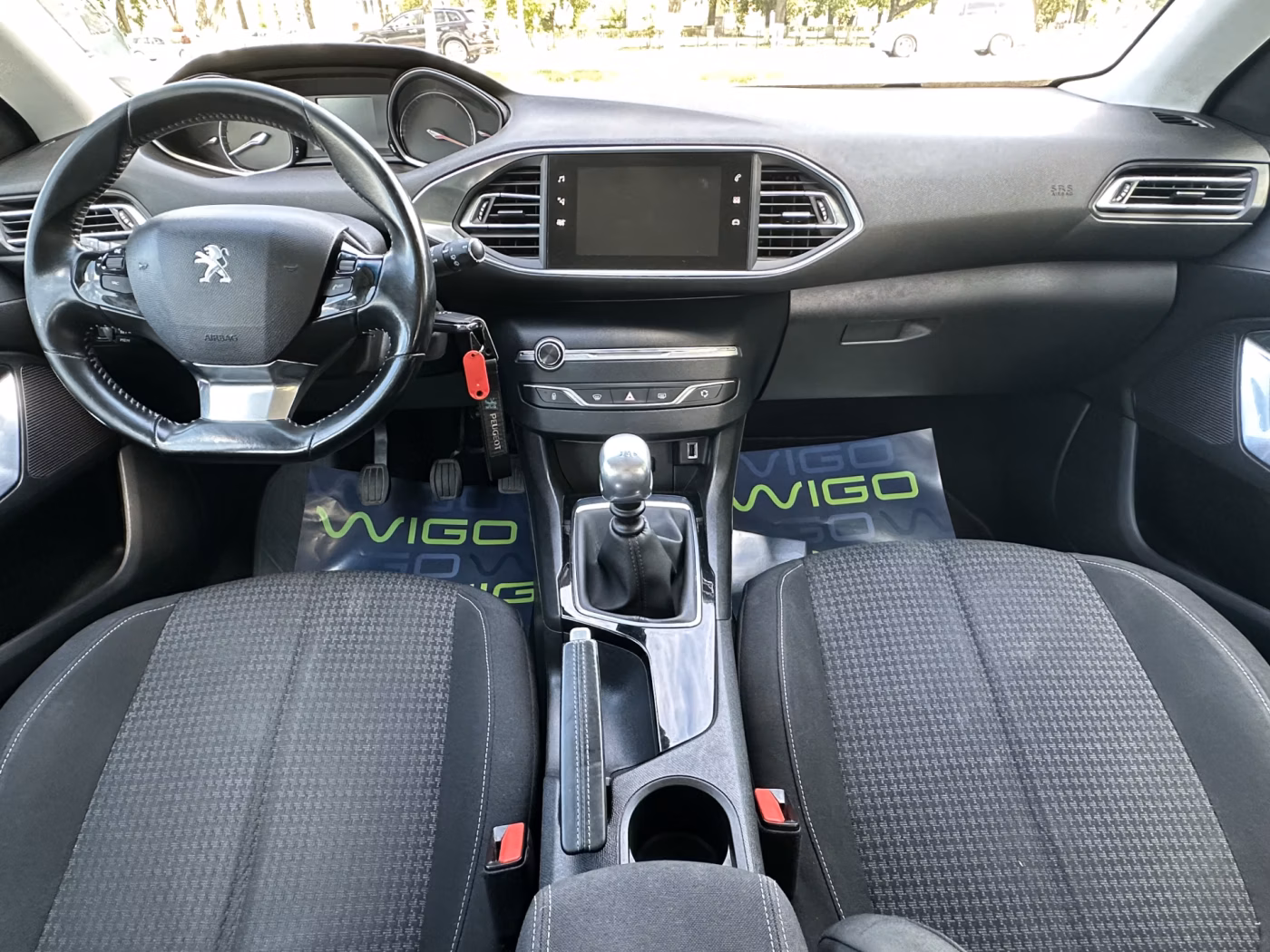 Peugeot 308 фото 10