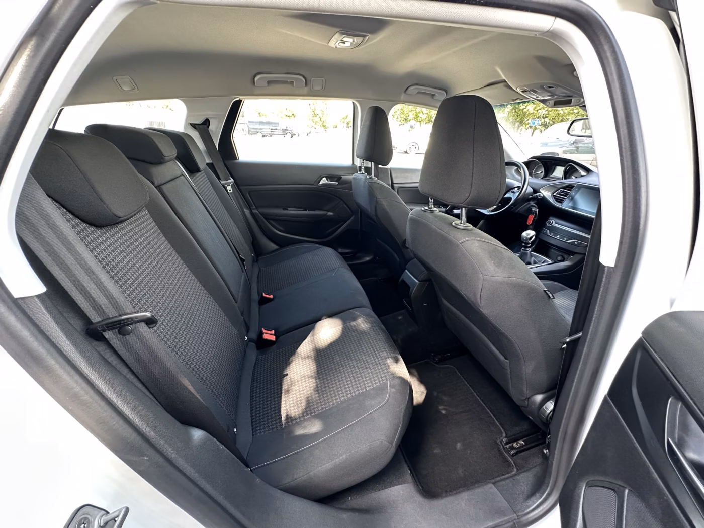 Peugeot 308 фото 13