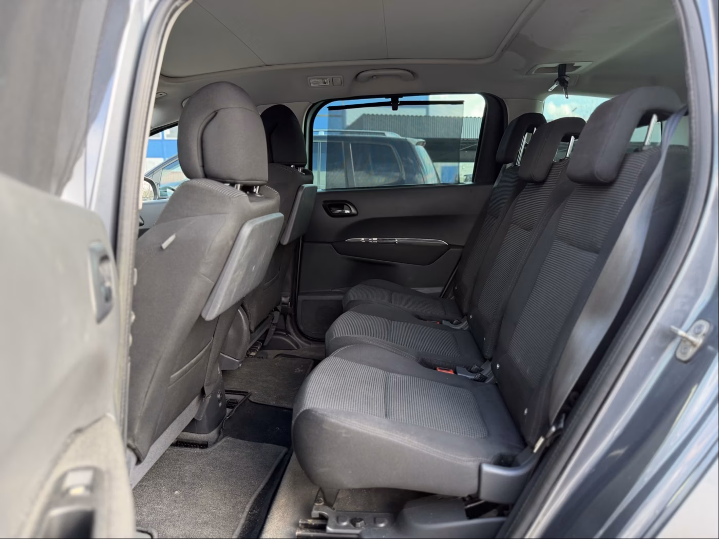 Peugeot 5008 фото 21