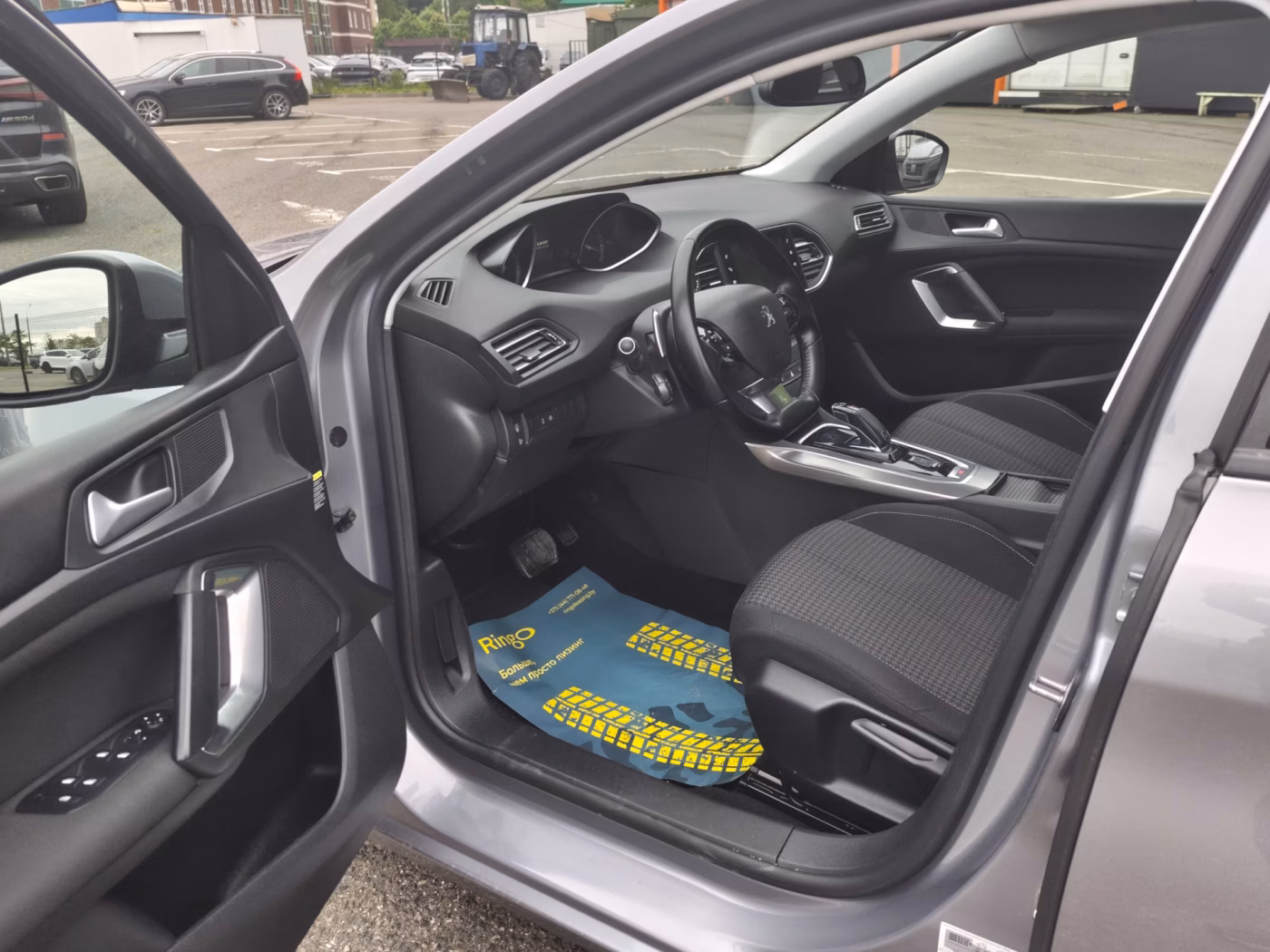 Peugeot 308 фото 9