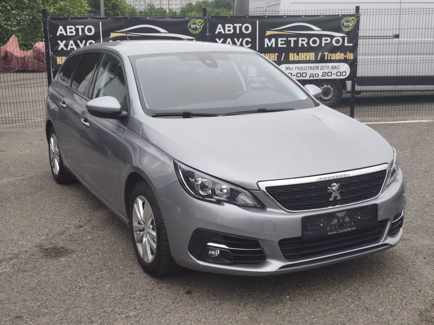 Peugeot 308 фото 2