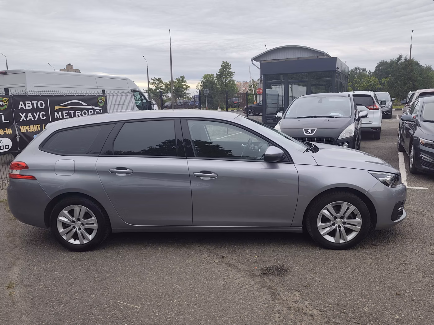 Peugeot 308 фото 8