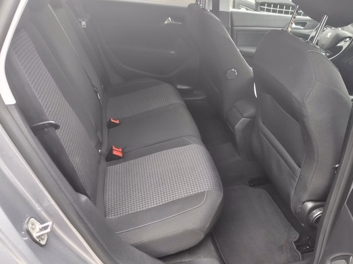 Peugeot 308 фото 16