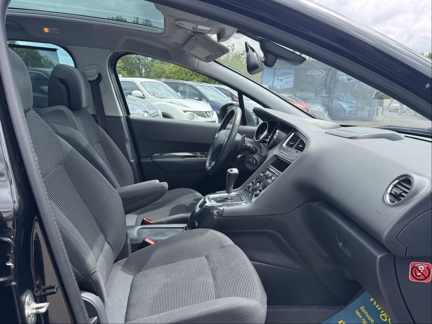 Peugeot 5008 фото 18