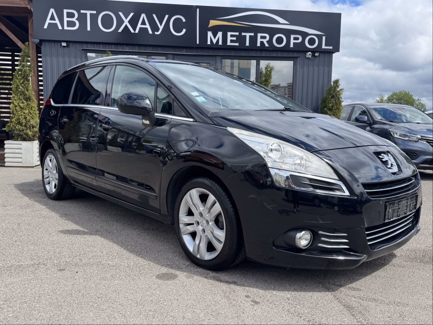Peugeot 5008 фото 2
