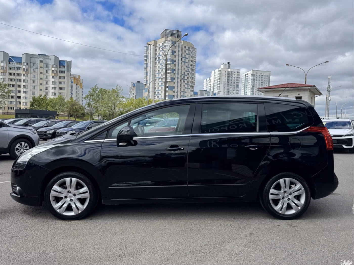 Peugeot 5008 фото 4