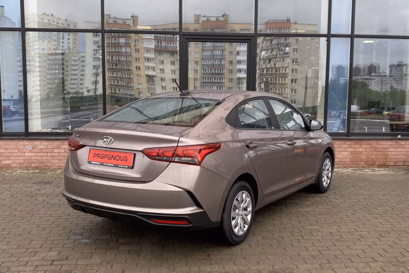 Hyundai Accent фото 6