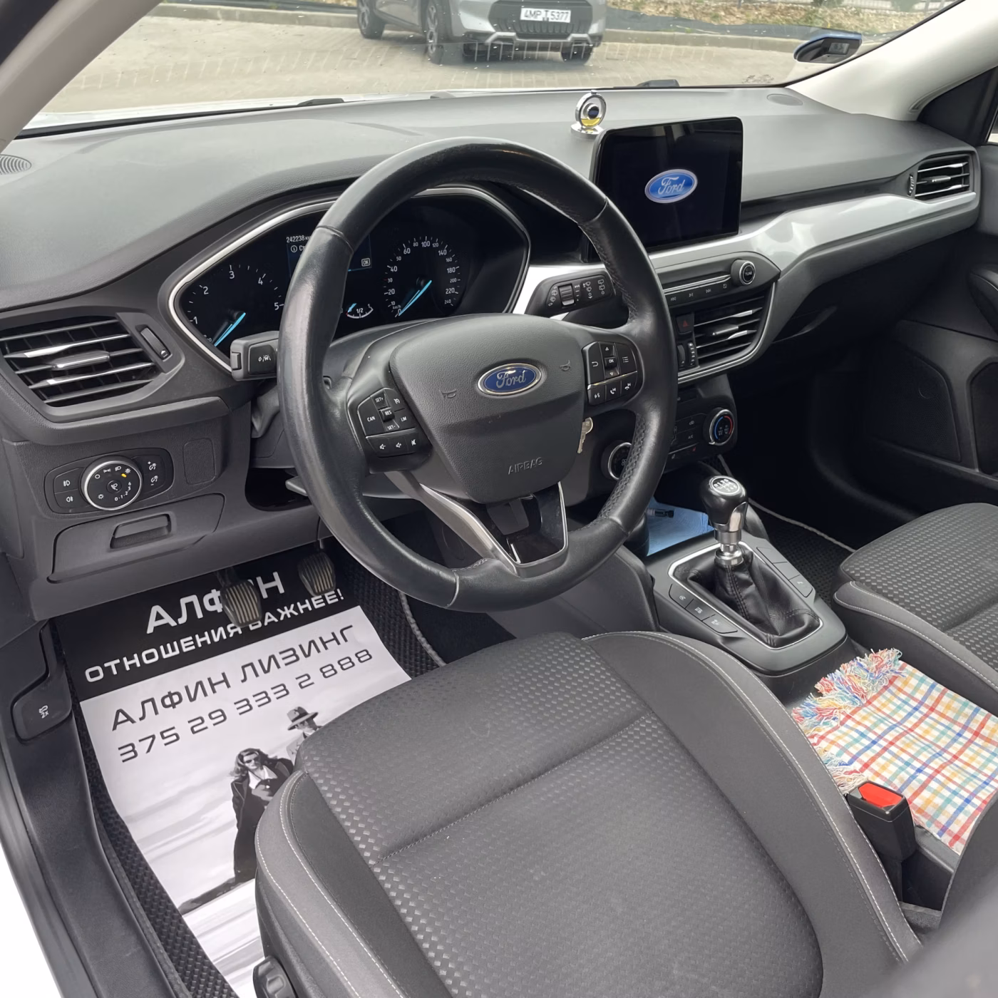 Ford Focus фото 10