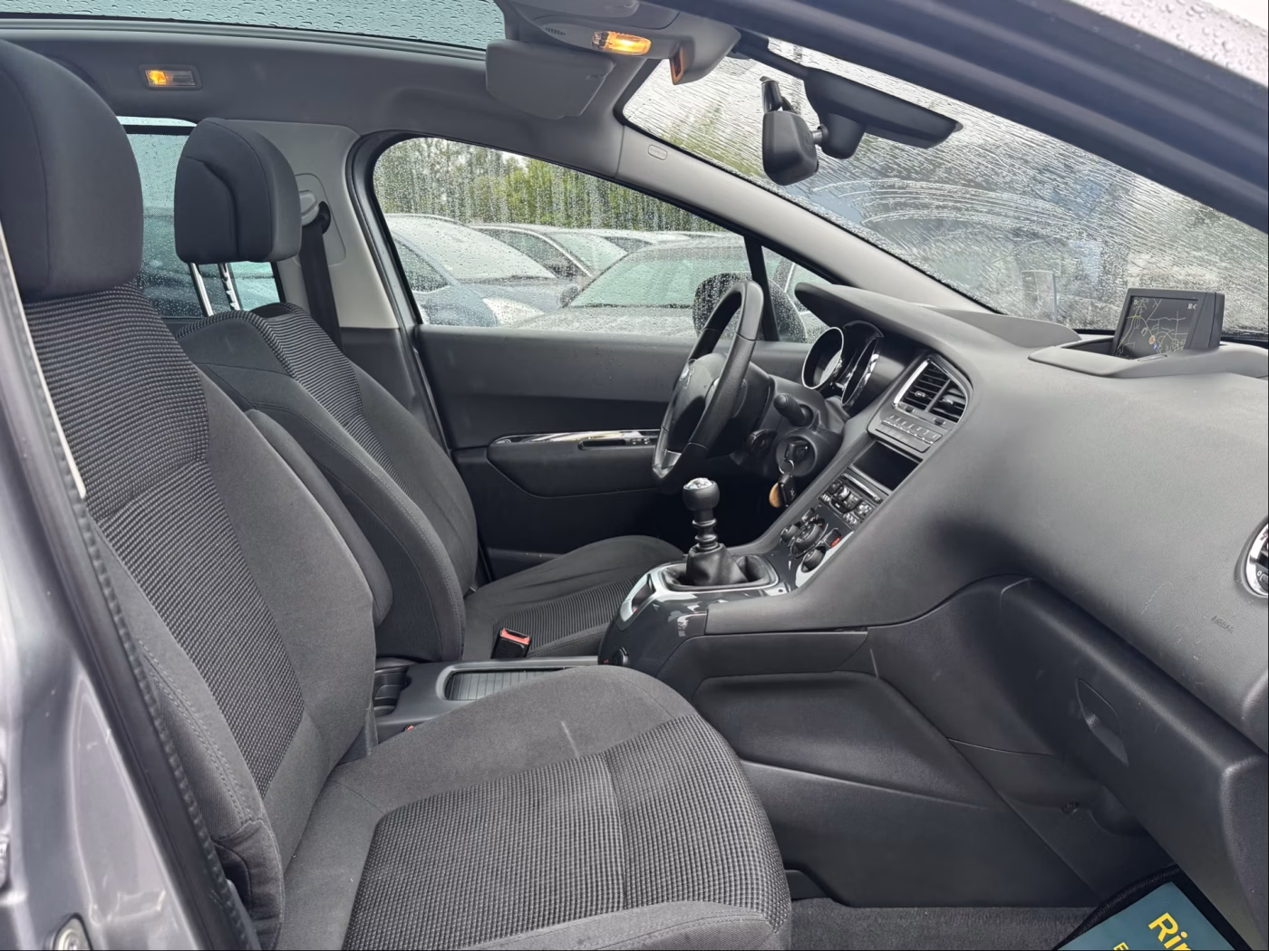 Peugeot 5008 фото 19