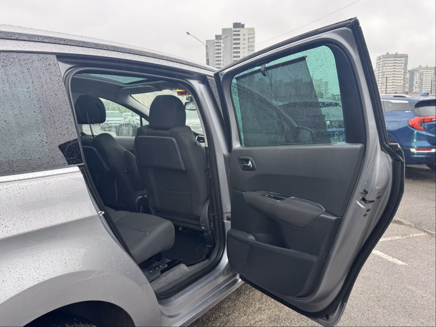 Peugeot 5008 фото 16