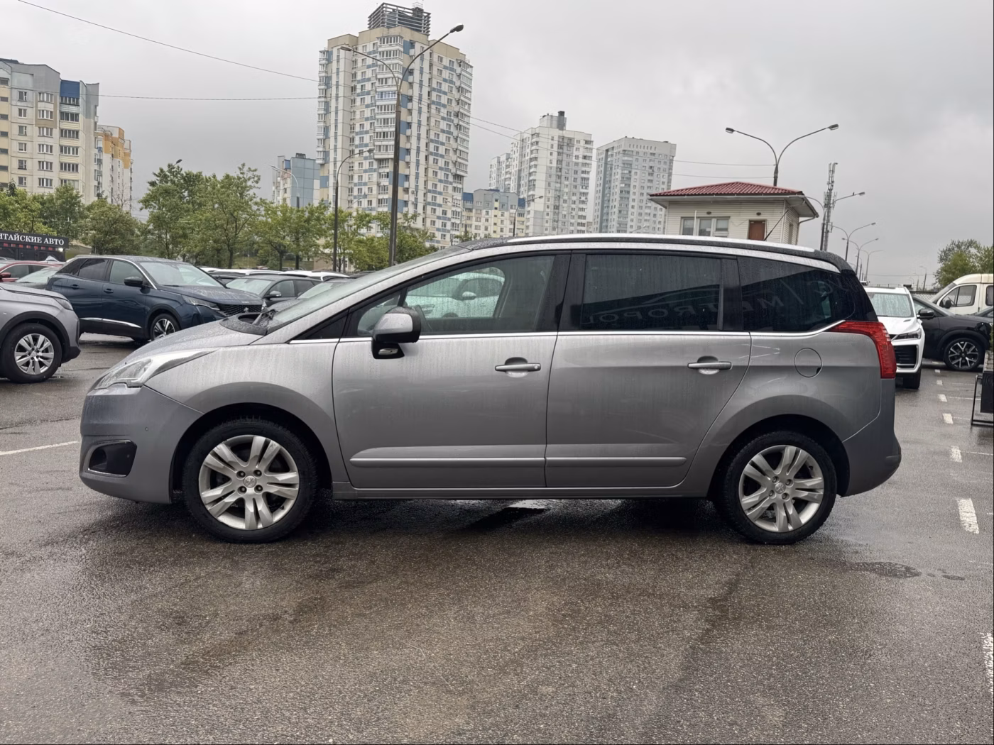 Peugeot 5008 фото 4