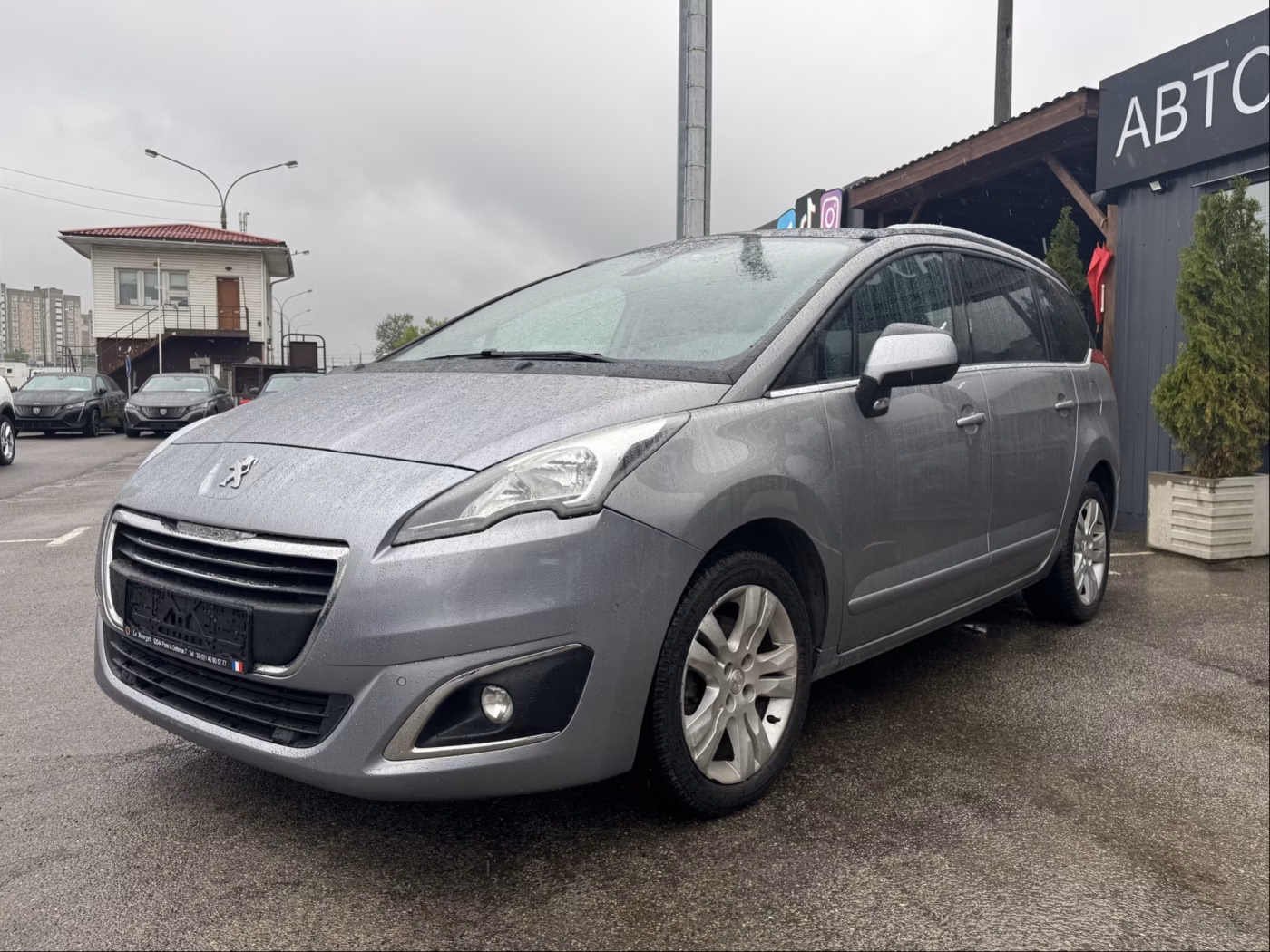 Peugeot 5008 фото 3