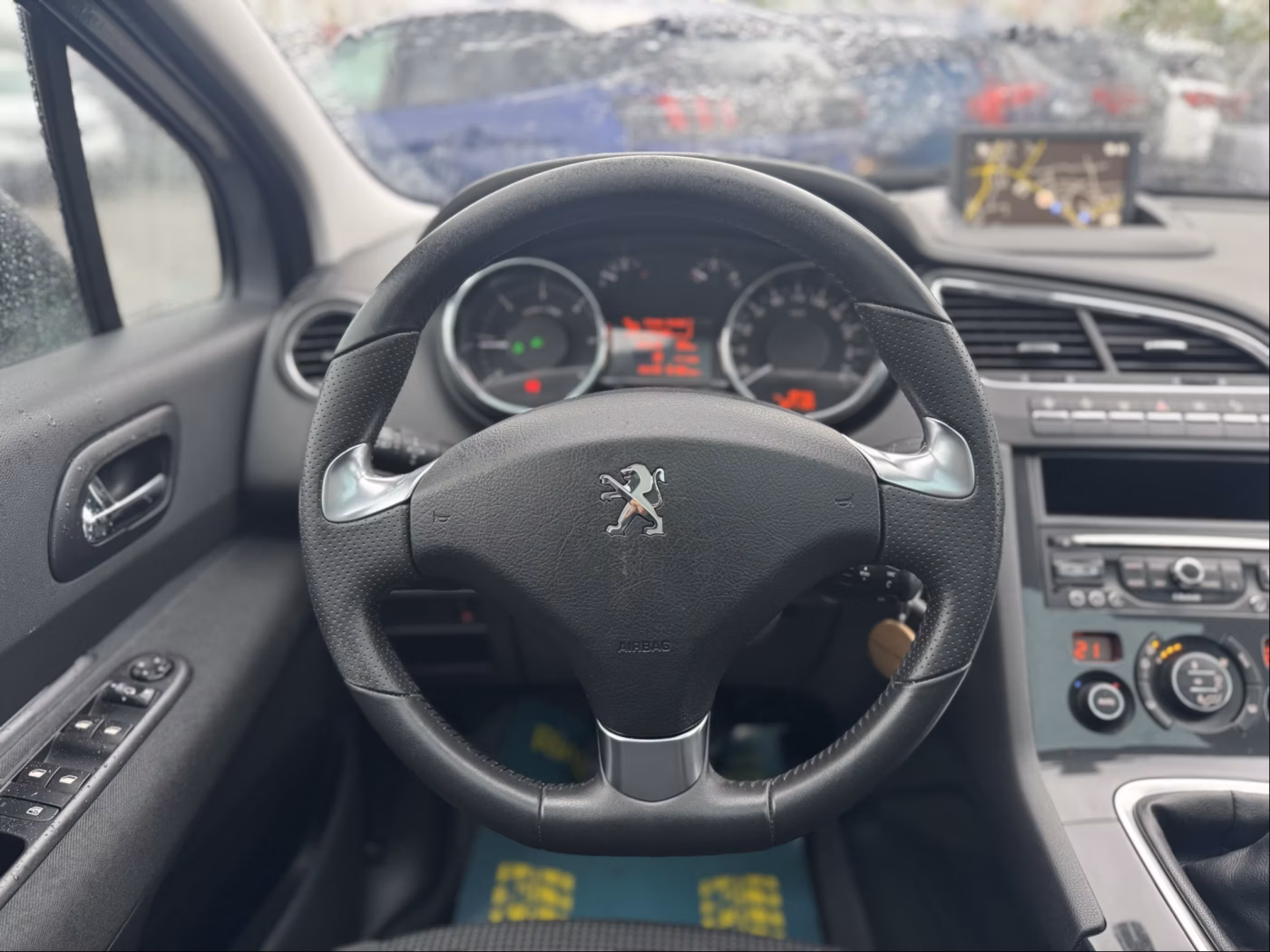 Peugeot 5008 фото 25