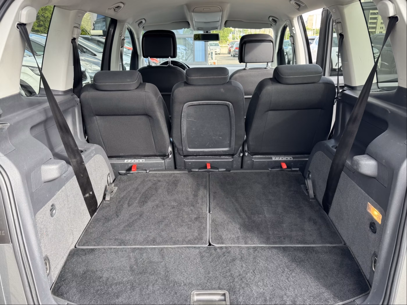 Volkswagen Touran фото 14