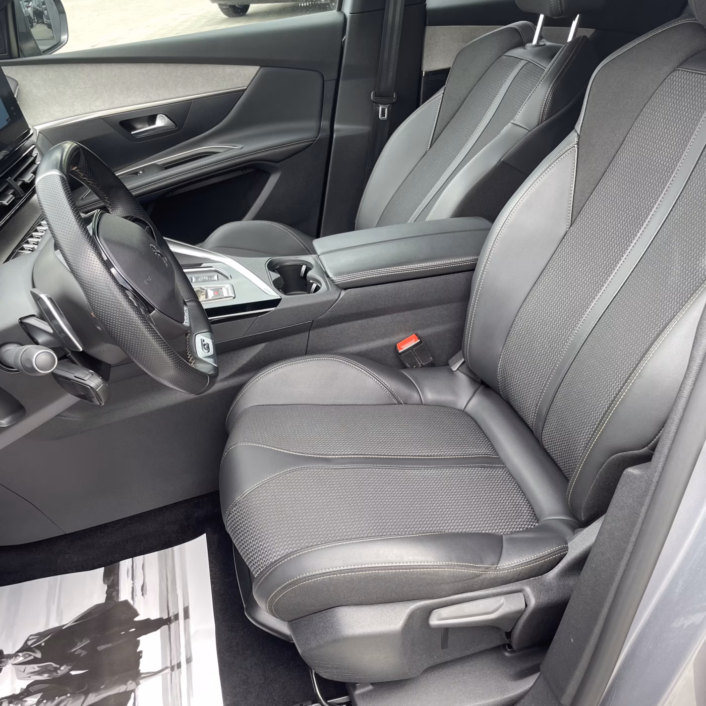 Peugeot 3008 фото 15