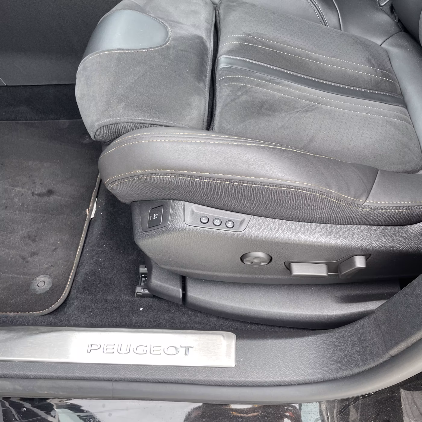 Peugeot 3008 фото 14
