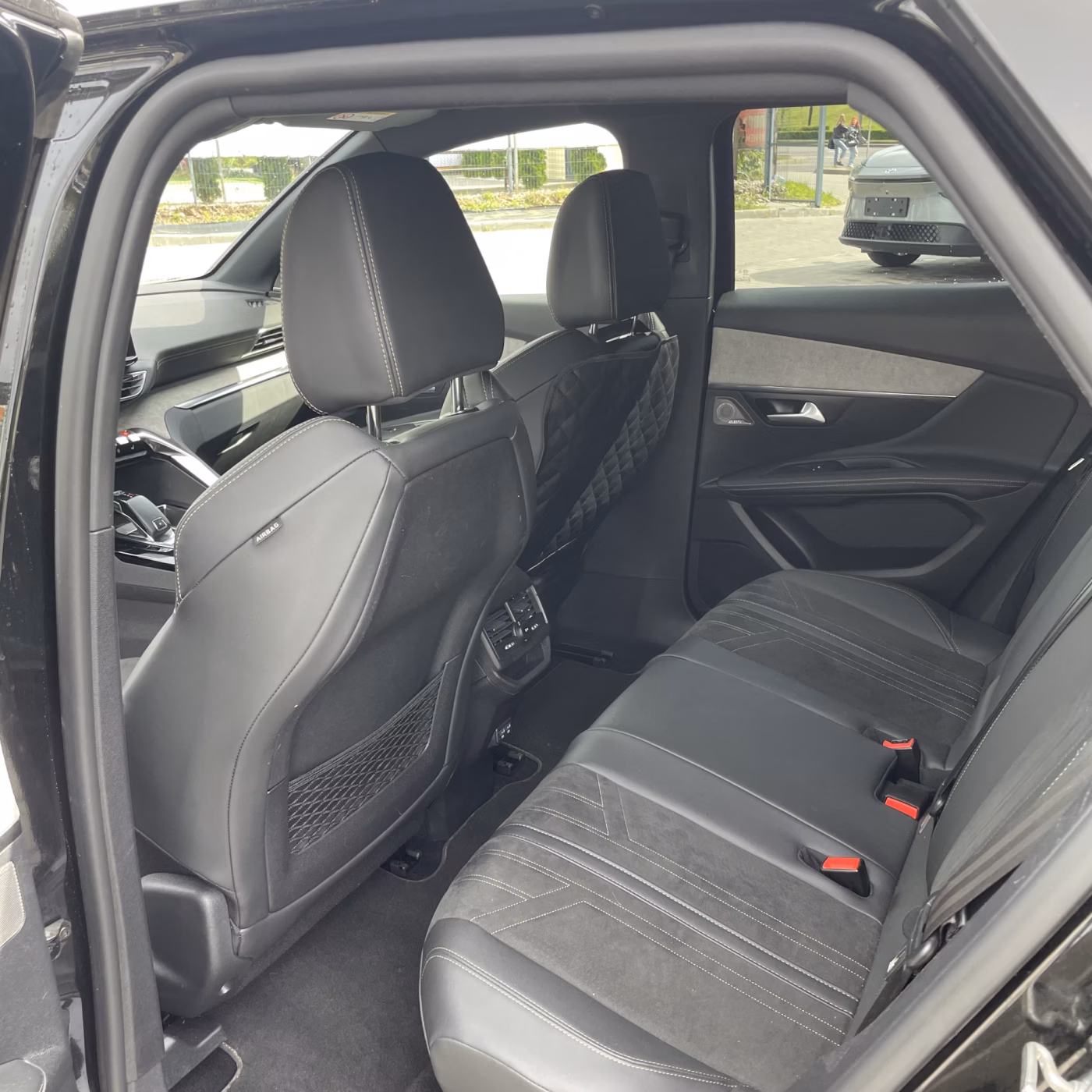 Peugeot 3008 фото 8