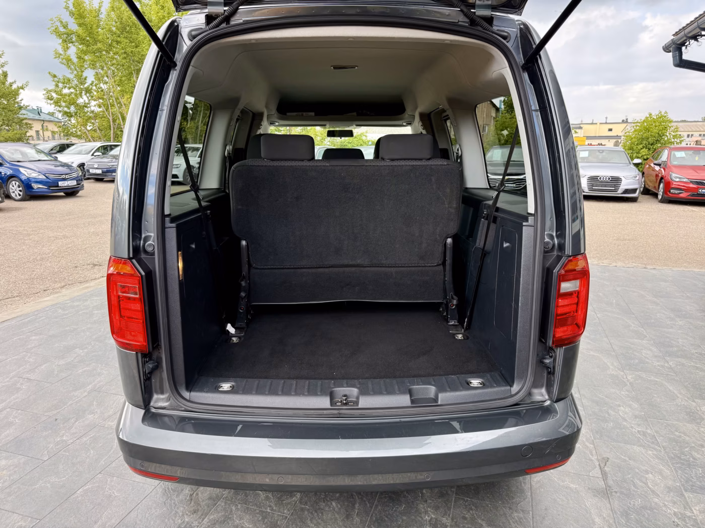 Volkswagen Caddy MAXI фото 10