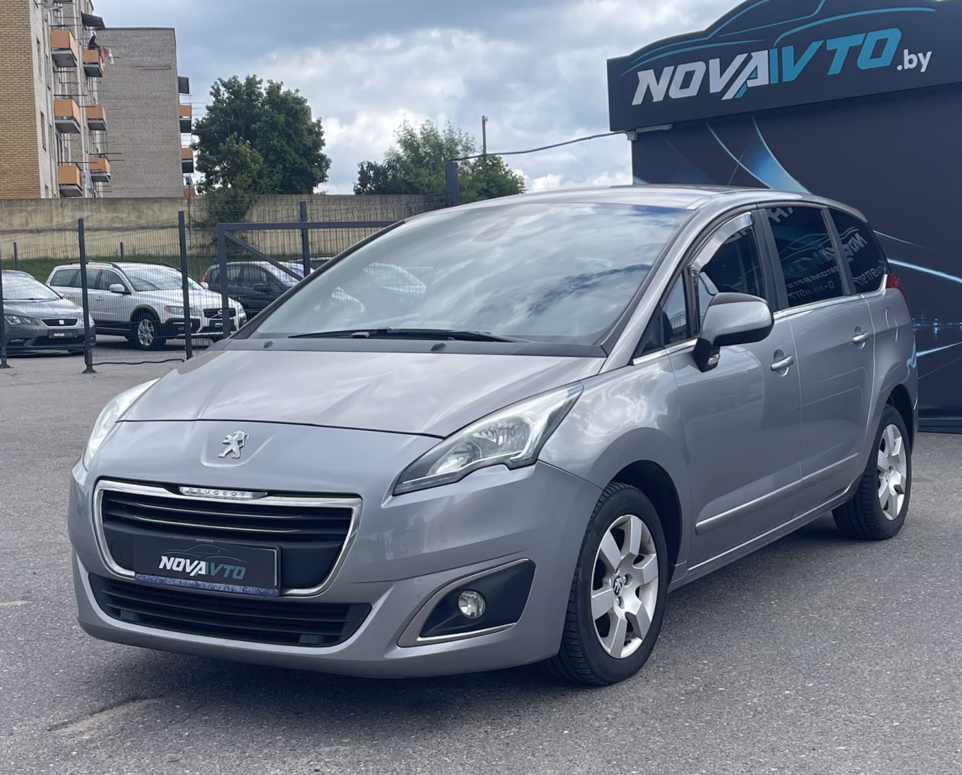 Peugeot 5008