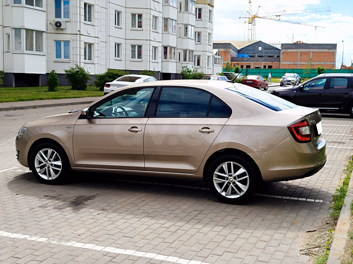 Skoda Rapid фото 8