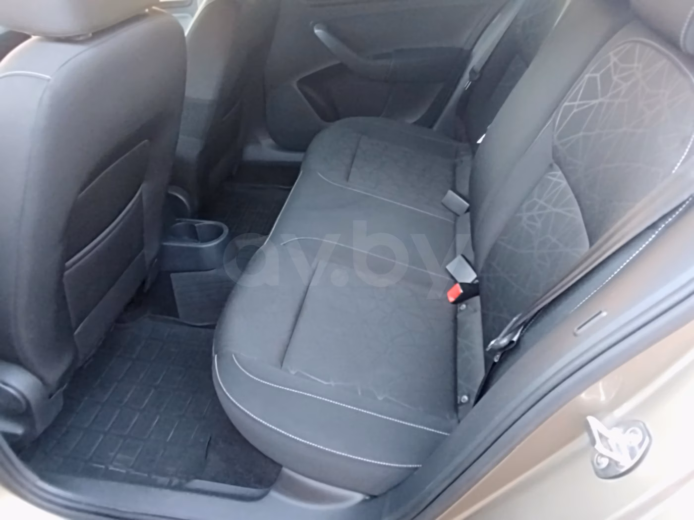 Skoda Rapid фото 11
