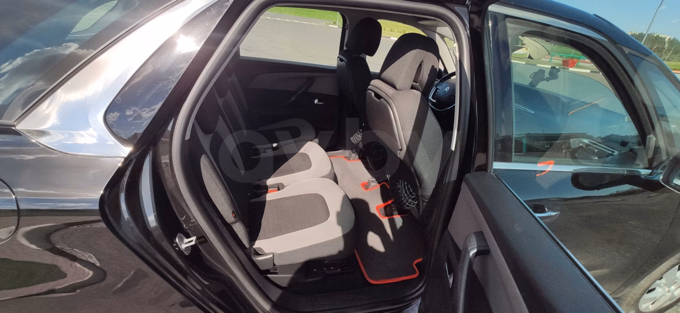 Citroen C4 Picasso фото 8