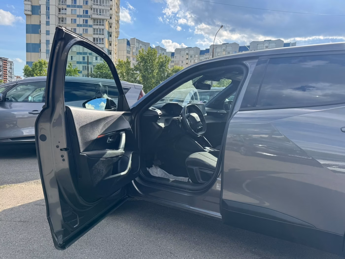 Peugeot 2008 фото 9