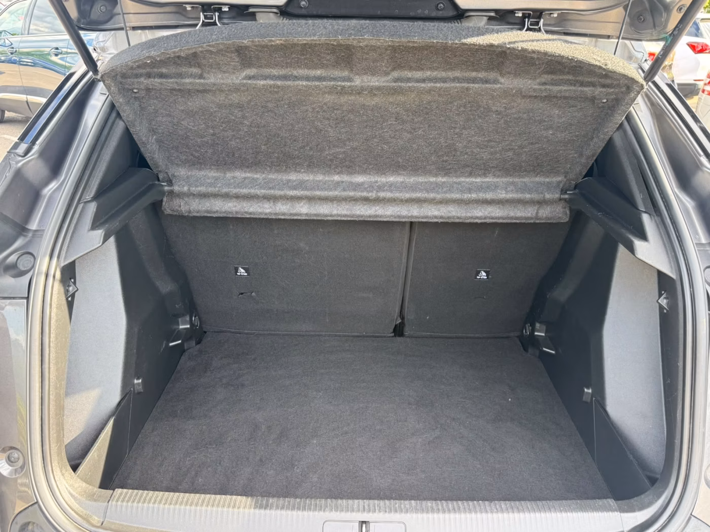 Peugeot 2008 фото 14