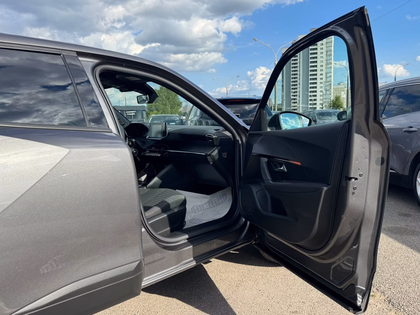 Peugeot 2008 фото 17