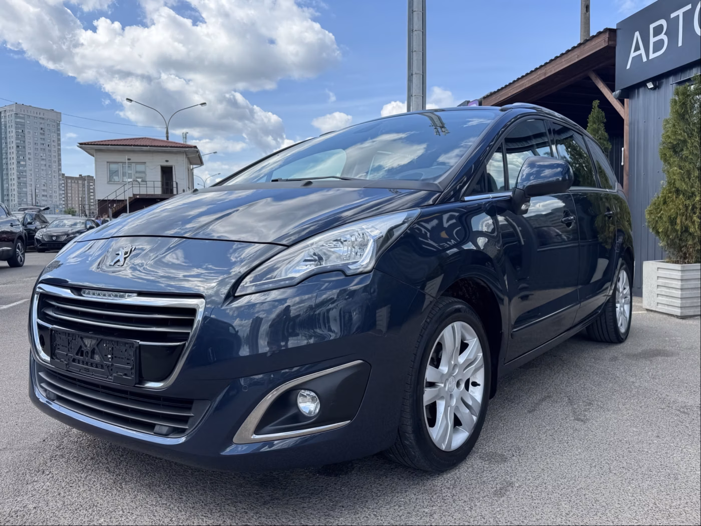 Peugeot 5008 фото 3