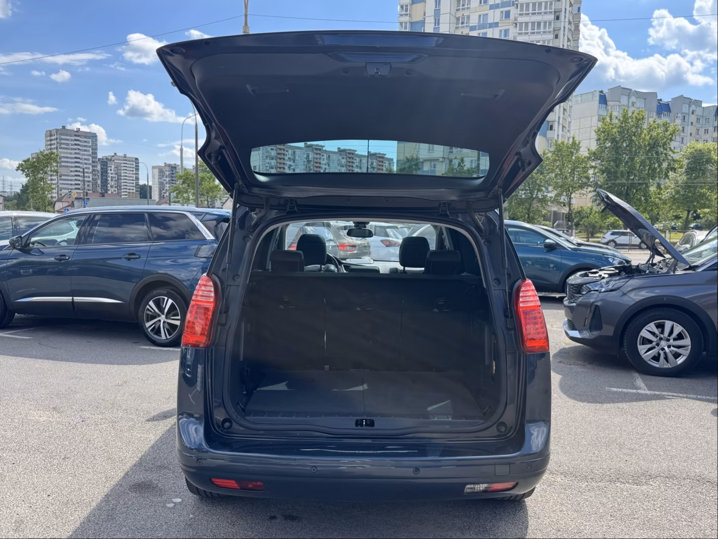 Peugeot 5008 фото 13