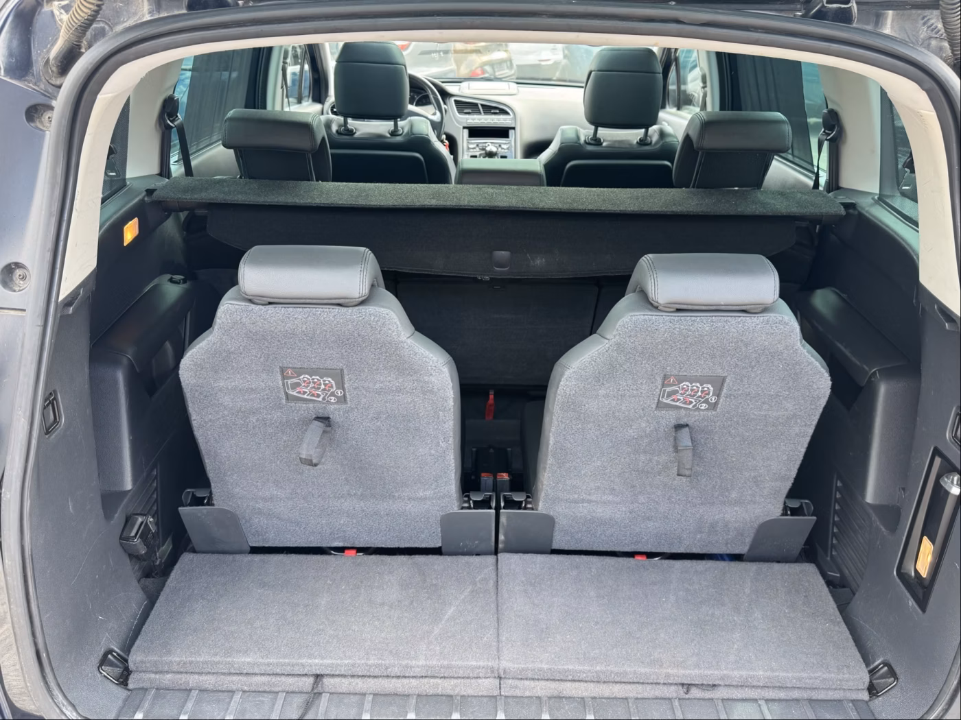 Peugeot 5008 фото 14