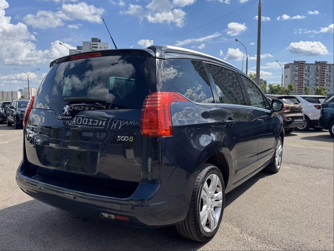 Peugeot 5008 фото 7