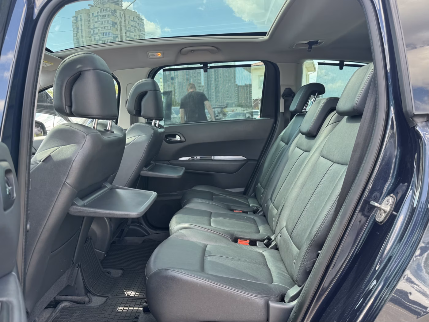 Peugeot 5008 фото 12