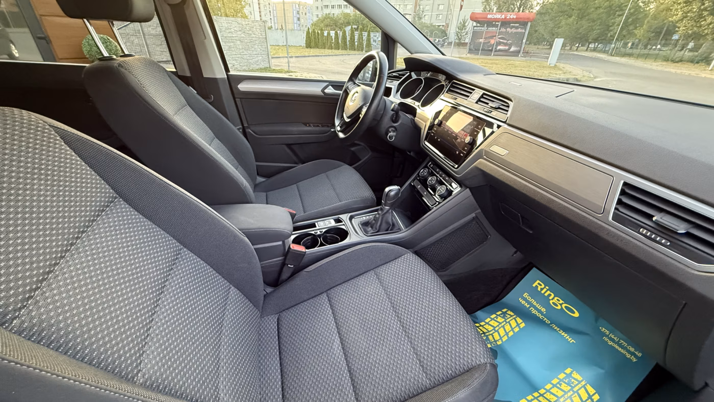 Volkswagen Touran фото 23