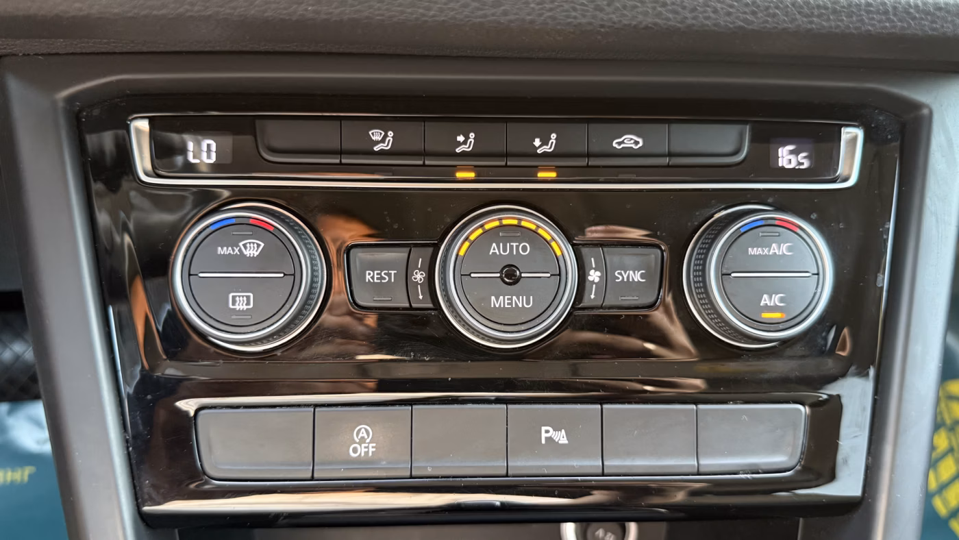 Volkswagen Touran фото 15