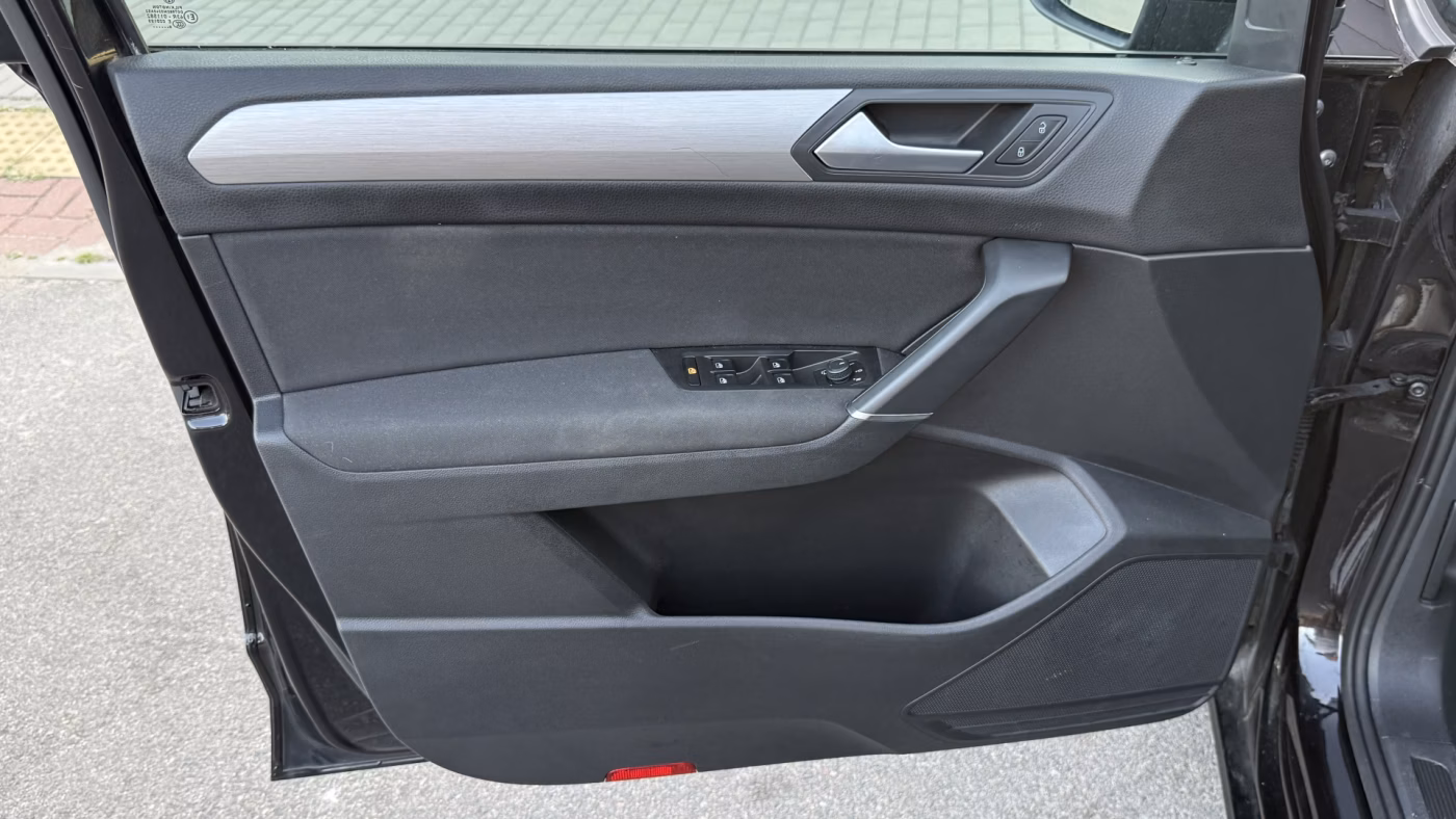 Volkswagen Touran фото 10