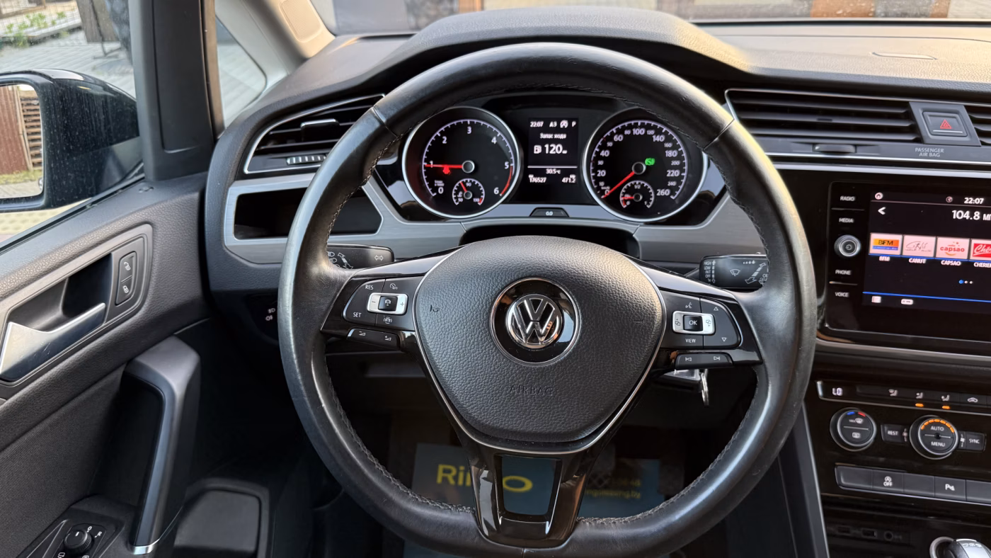 Volkswagen Touran фото 17