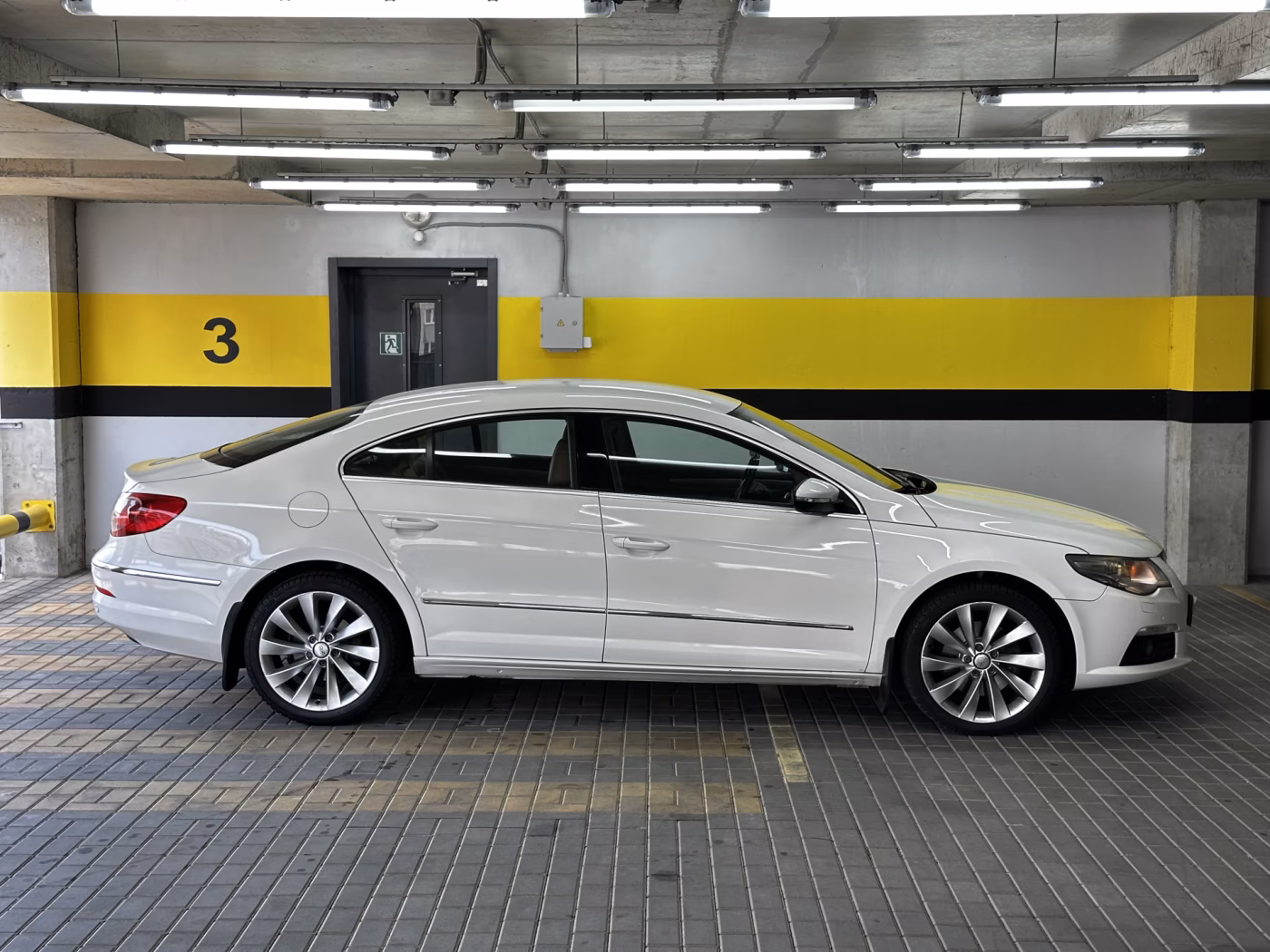 Volkswagen Passat CC фото 8