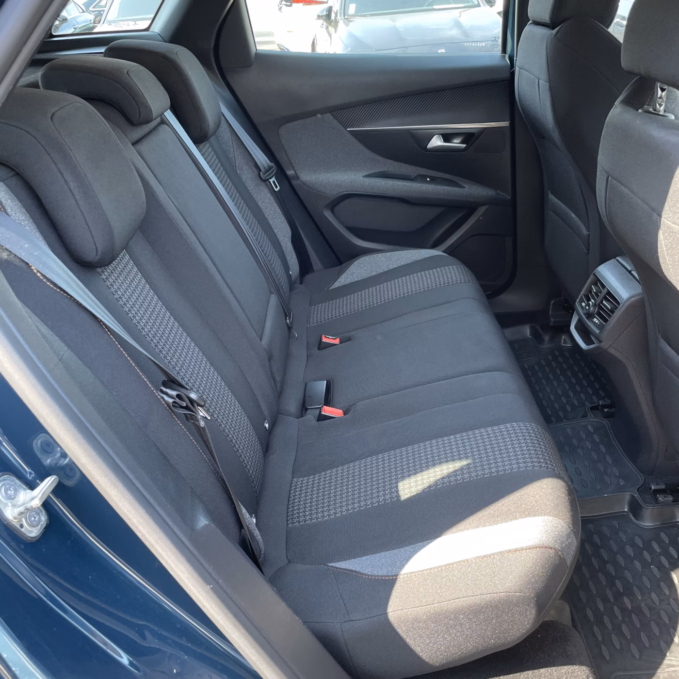 Peugeot 3008 фото 21