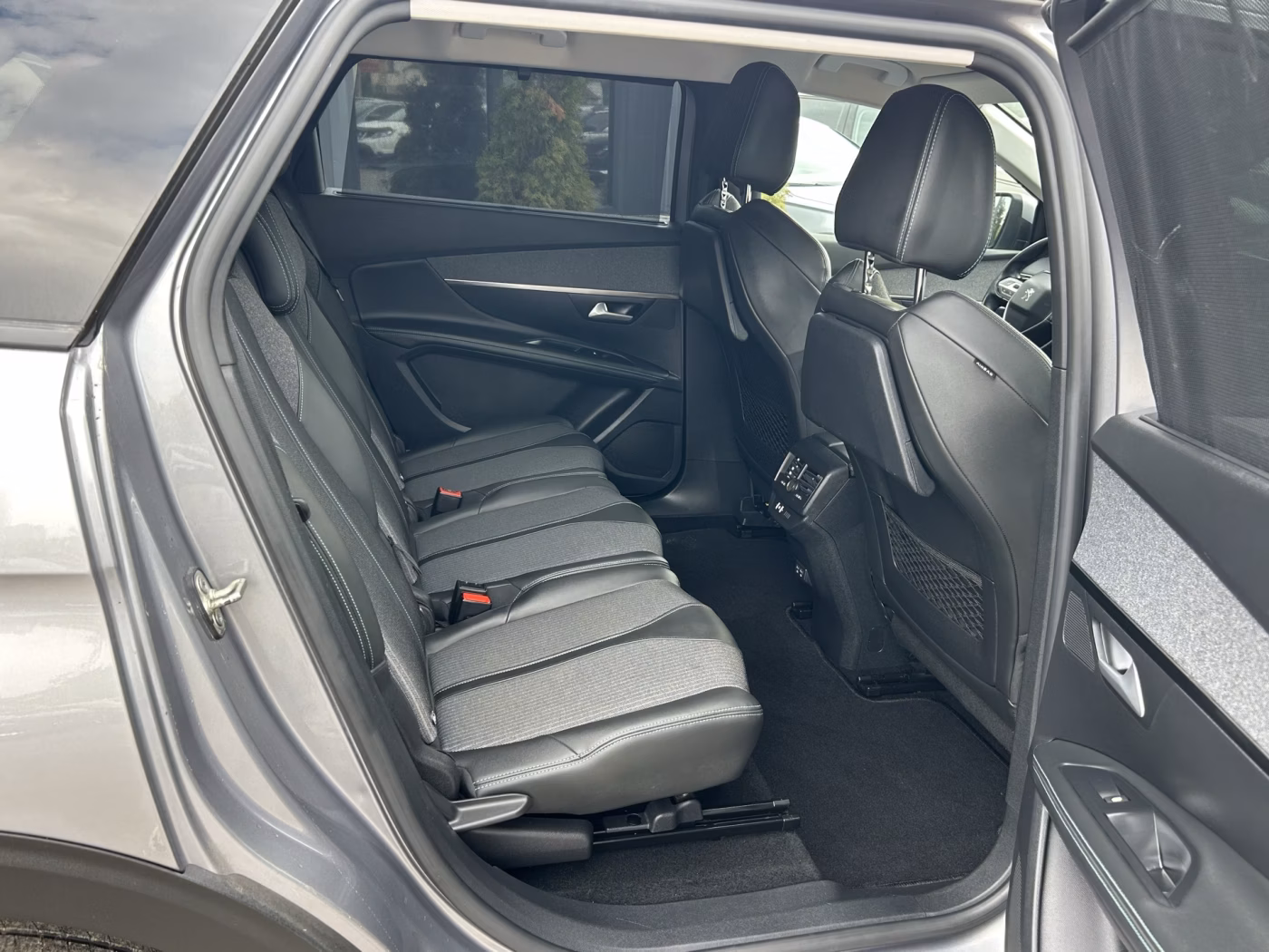 Peugeot 5008 фото 18