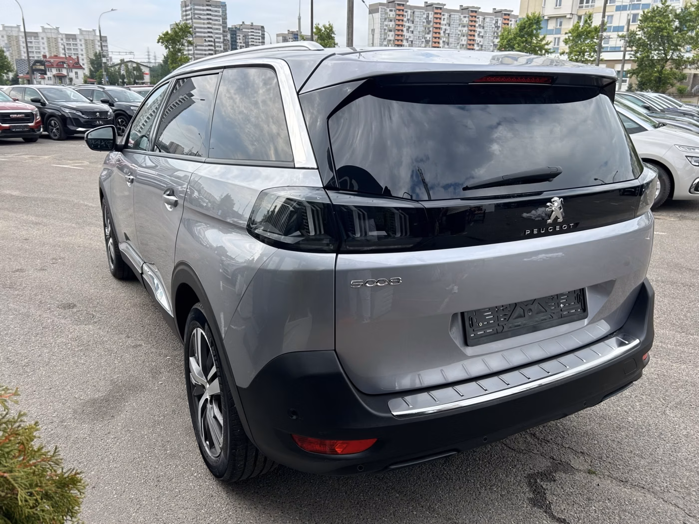 Peugeot 5008 фото 10