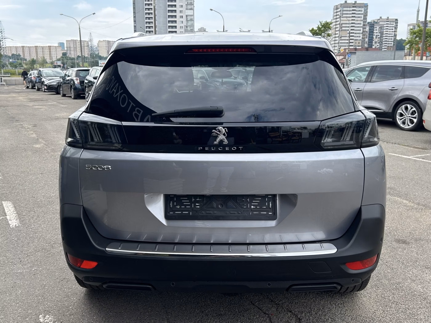 Peugeot 5008 фото 8