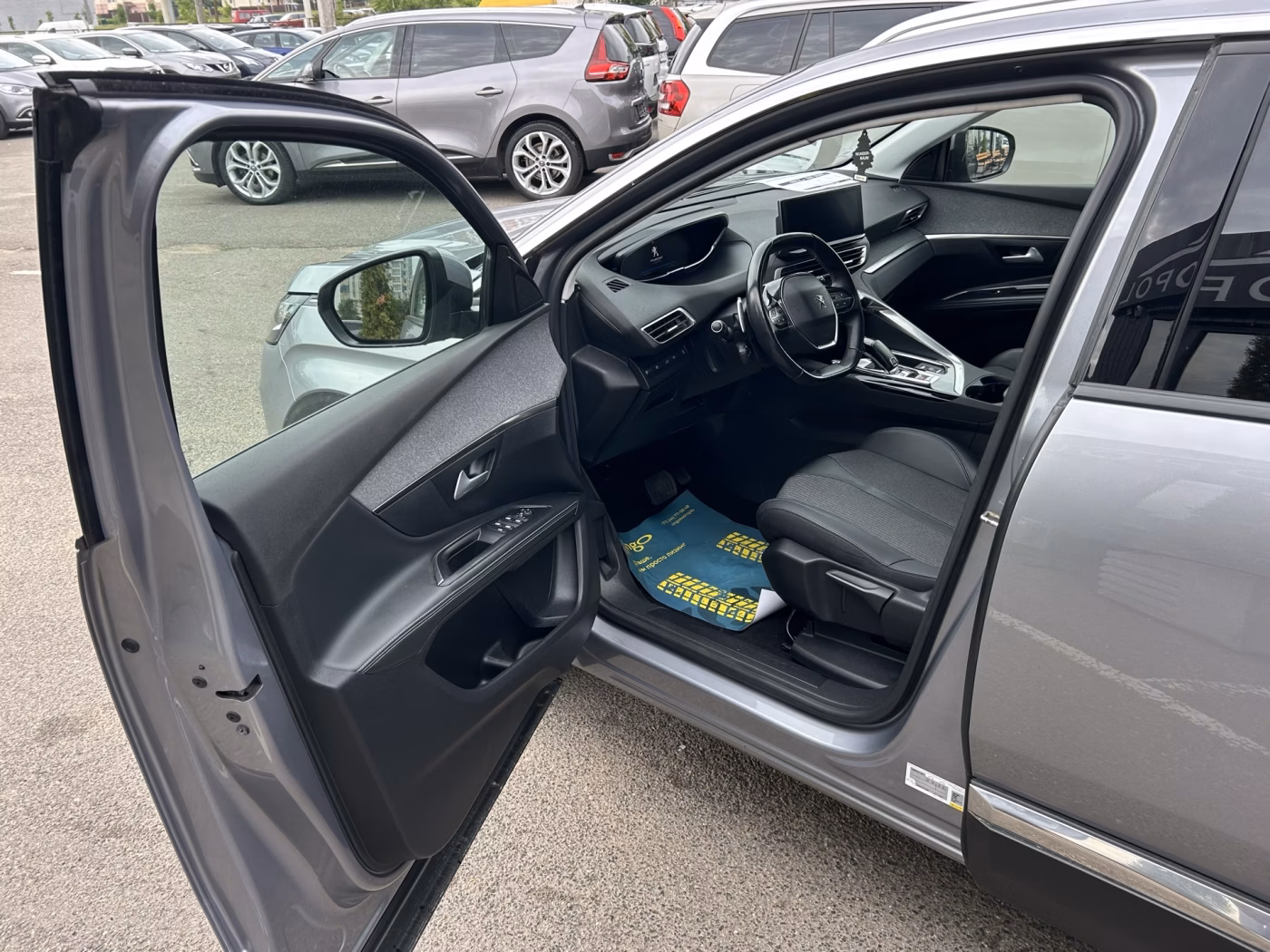 Peugeot 5008 фото 13